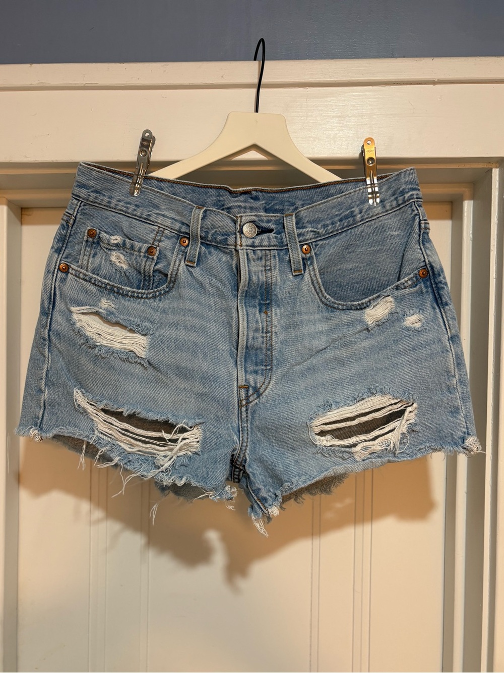 Levi’s  501 Original High Rise Women's Jean Shorts in Earthquake Blue Distressed